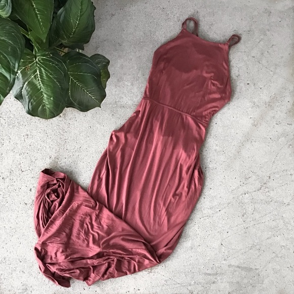 Forever 21 Dresses & Skirts - Forever 21 Open Back Maxi Dress Mauve!